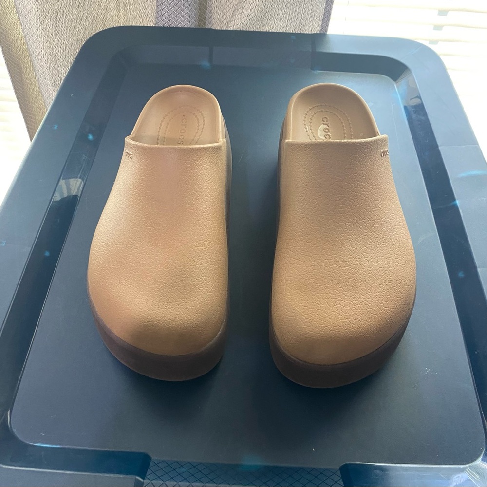 CROCS Dylan Tan Platform Shoes
